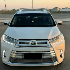 Toyota Highlander 2016