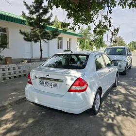 Nissan Versa 2010