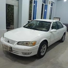 Toyota Camry 2001