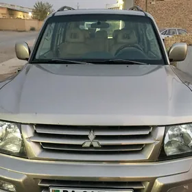 Mitsubishi Montero Sport 2002