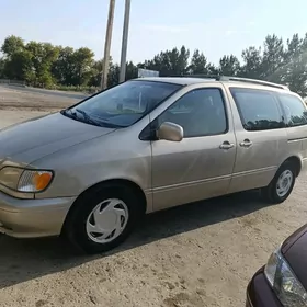 Toyota Sienna 2002