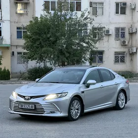 Toyota Camry 2018