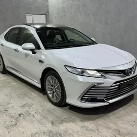 Toyota Camry 2024