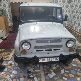 UAZ 469 2004