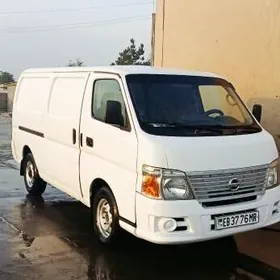 Nissan Urvan 2009