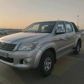 Toyota Hilux 2013