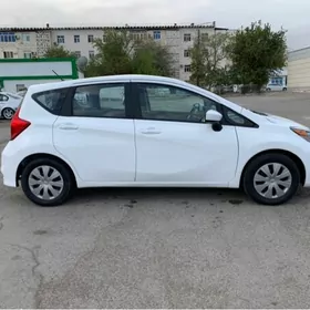 Nissan Versa Note 2019