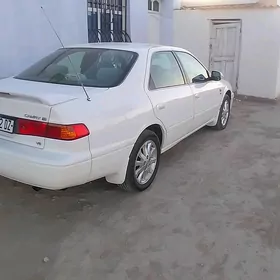 Toyota Camry 2000