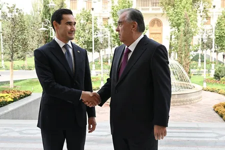Президент Туркменистана и глава Халк Маслахаты поздравили Эмомали Рахмона с юбилеем