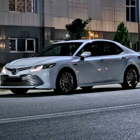 Toyota Camry 2018