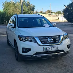 Nissan Pathfinder 2019