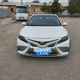 Toyota Camry 2020