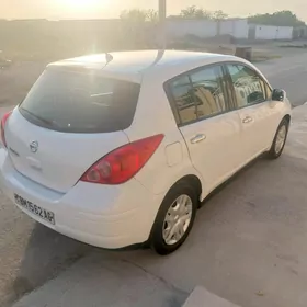 Nissan Versa 2010