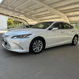 Lexus ES 350 2019