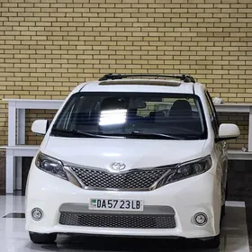 Toyota Sienna 2017