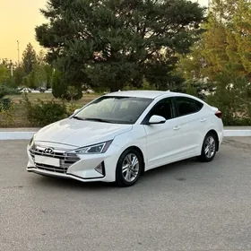 Hyundai Elantra 2019