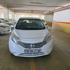 Nissan Versa 2016