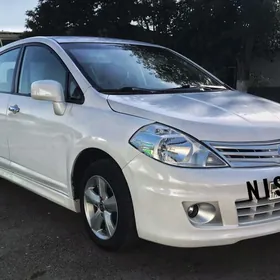 Nissan Versa 2010