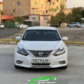 Nissan Altima 2018