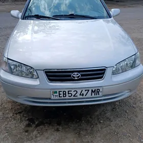 Toyota Camry 2000