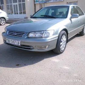 Toyota Camry 2001