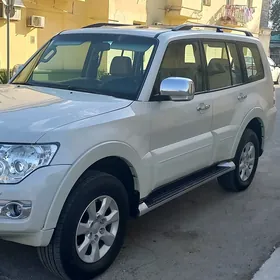 Mitsubishi Pajero 2017