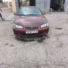 Toyota Camry 2000