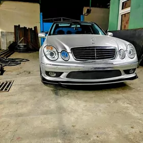 Mercedes-Benz E320 2005