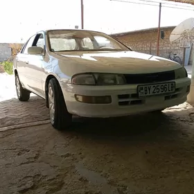 Toyota Carina 1993