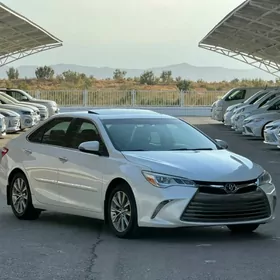 Toyota Camry 2017