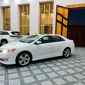 Toyota Camry 2013