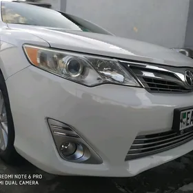 Toyota Camry 2014