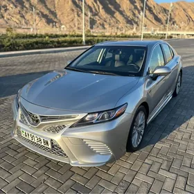 Toyota Camry 2018