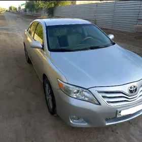 Toyota Camry 2010