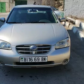 Nissan Maxima 2000