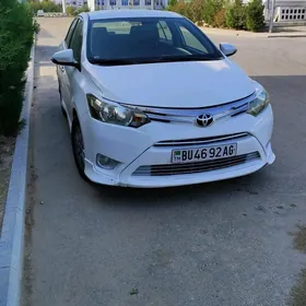 Toyota Yaris 2014