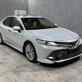 Toyota Camry 2020