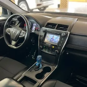 Toyota Camry 2016