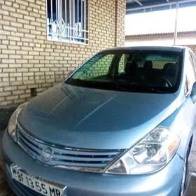 Nissan Versa 2010