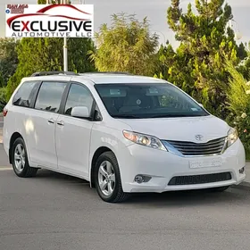 Toyota Sienna 2016