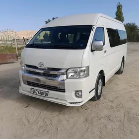 Toyota Hiace 2015