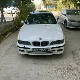 BMW E39 2002