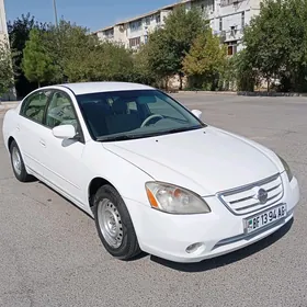 Nissan Altima 2004