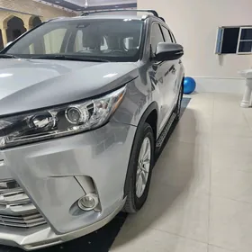 Toyota Highlander 2018