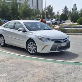 Toyota Camry 2017