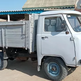 UAZ 452 1992