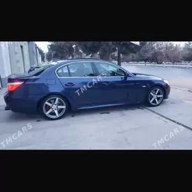 BMW E60 2003