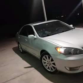 Toyota Camry 2004