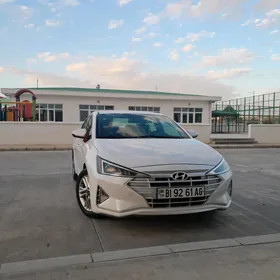 Hyundai Elantra 2019