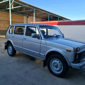 Lada Niva 2013